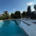 Monaco Bed & Breakfast 4*