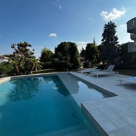 Monaco Nocleg ze śniadaniem 4*